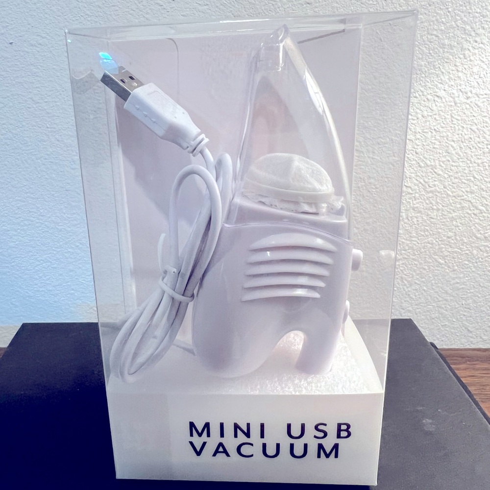 Target 🎯 Mini USB Vacuum - Picture 2 of 2